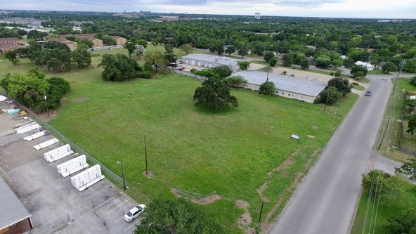 ± 2.36 Acres | 2402 & 2404 Osborn Lane | Bryan, TX: 2402-2404 Osborn Ln, Bryan, TX 77803
